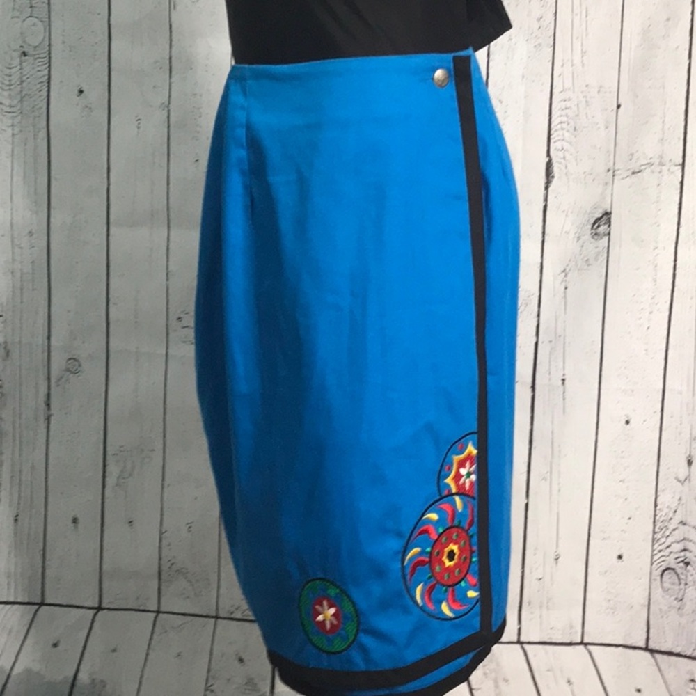 vintage f.l. malik Made in USA 100% cotton embroidered skirt Size 8